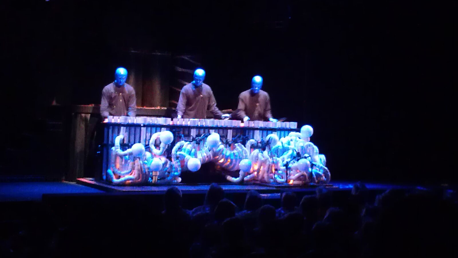 A DMC Welcome by the Blue Man Group