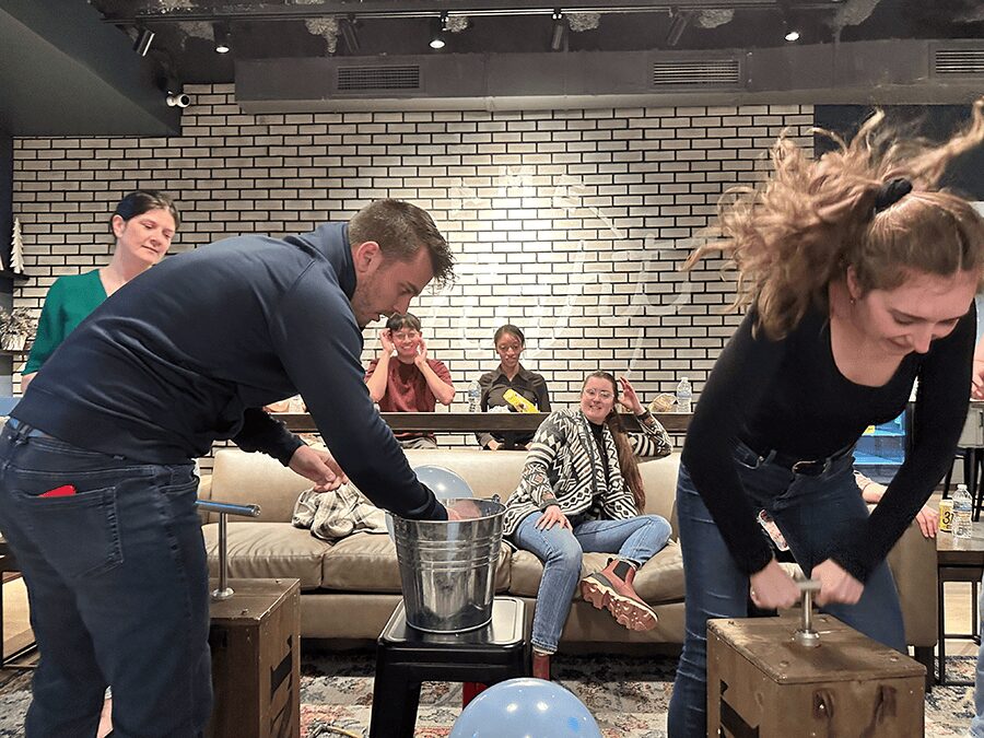 Final Game of the Night - Balloon Popping